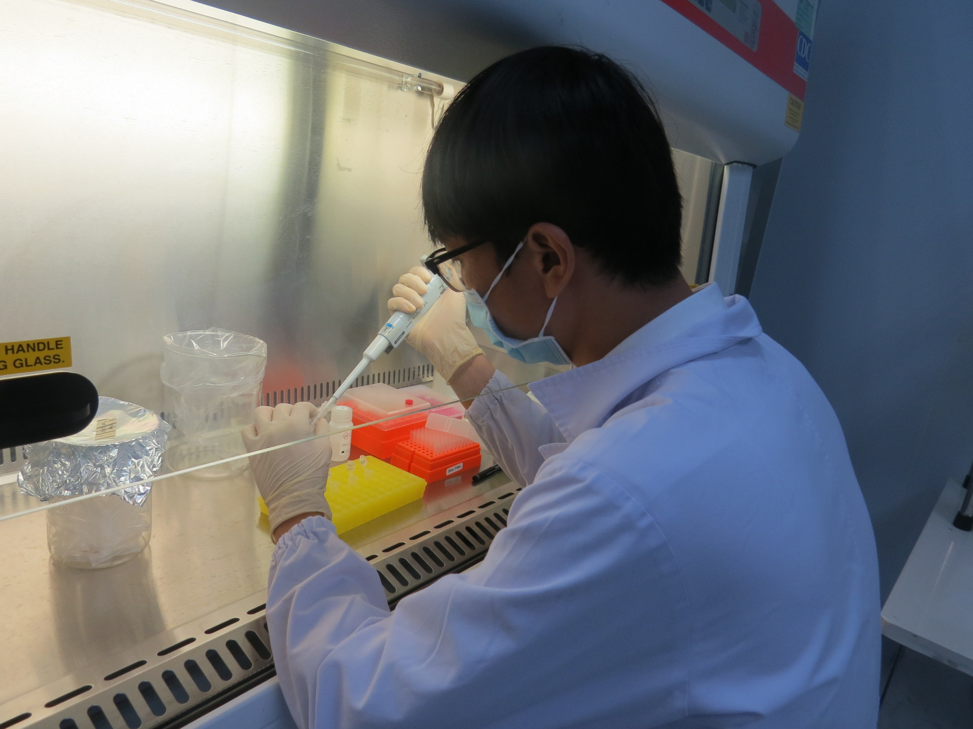 Xét nghiệm vi rút SARS-CoV-2 tại Viện Pasteur Nha Trang