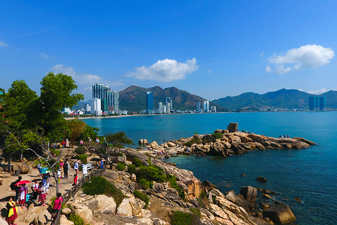 Ngày 27-4:  Di tích Tháp Bà Ponagar và danh thắng Hòn Chồng mở cửa trở lại