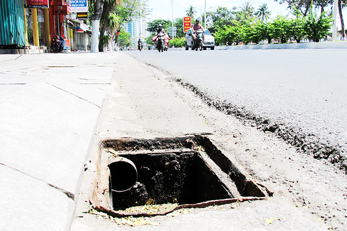 Cống thoát nước không nắp đậy