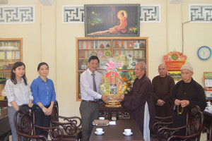 Thăm Giáo hội Phật giáo Việt Nam tỉnh nhân dịp Đại lễ Phật đản (Phật lịch 2564)