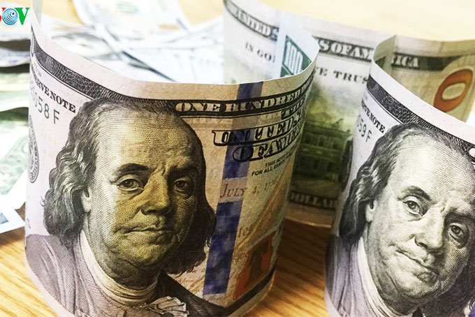 Tỷ giá trung tâm tăng vọt lên mức 23.262 VND/USD
