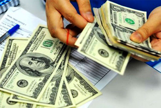 Tỷ giá trung tâm giảm nhẹ, các ngân hàng giảm mạnh giá trao đổi USD