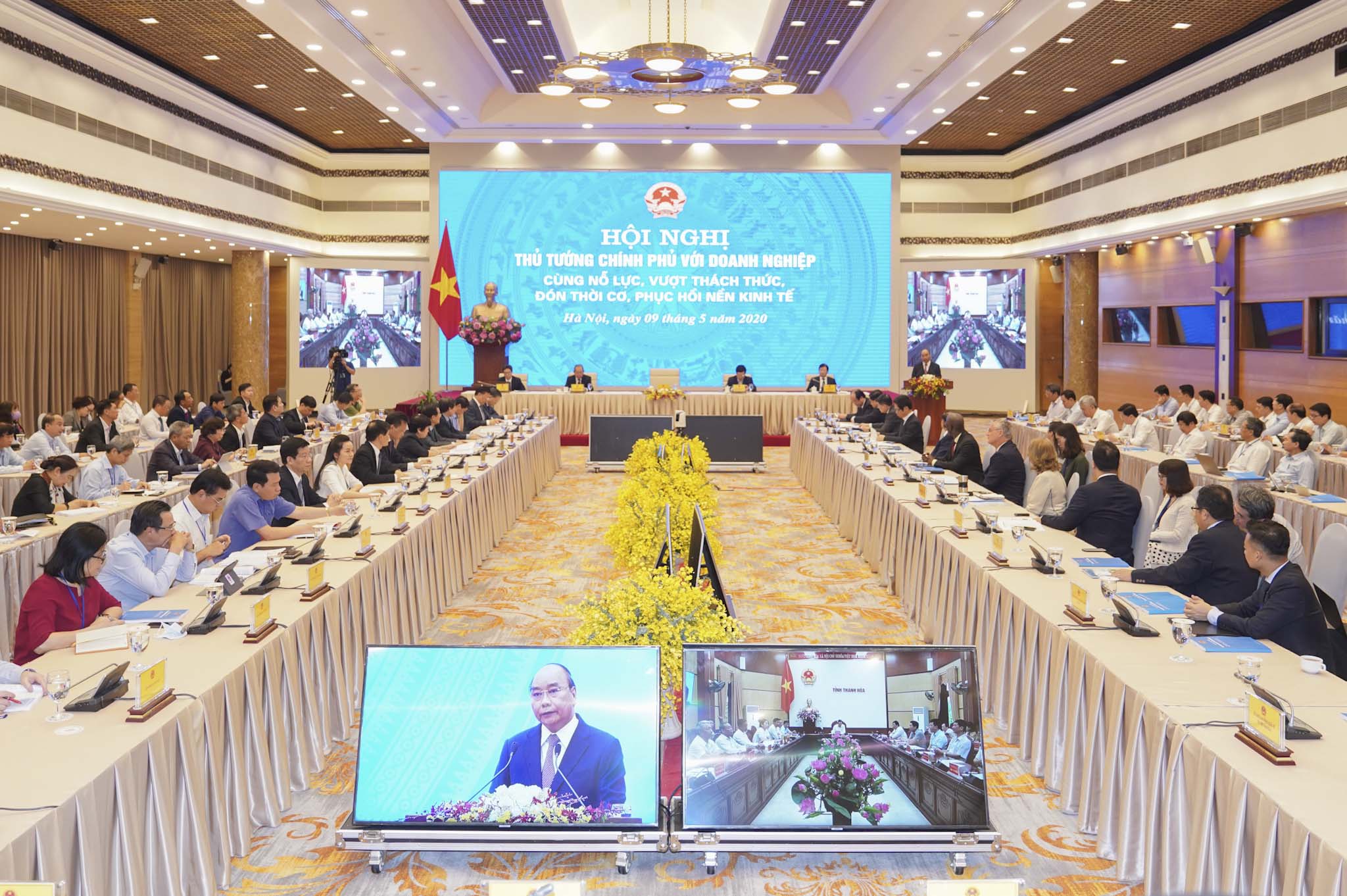 Tạo sức bật cho &quot;lò xo&quot; kinh tế