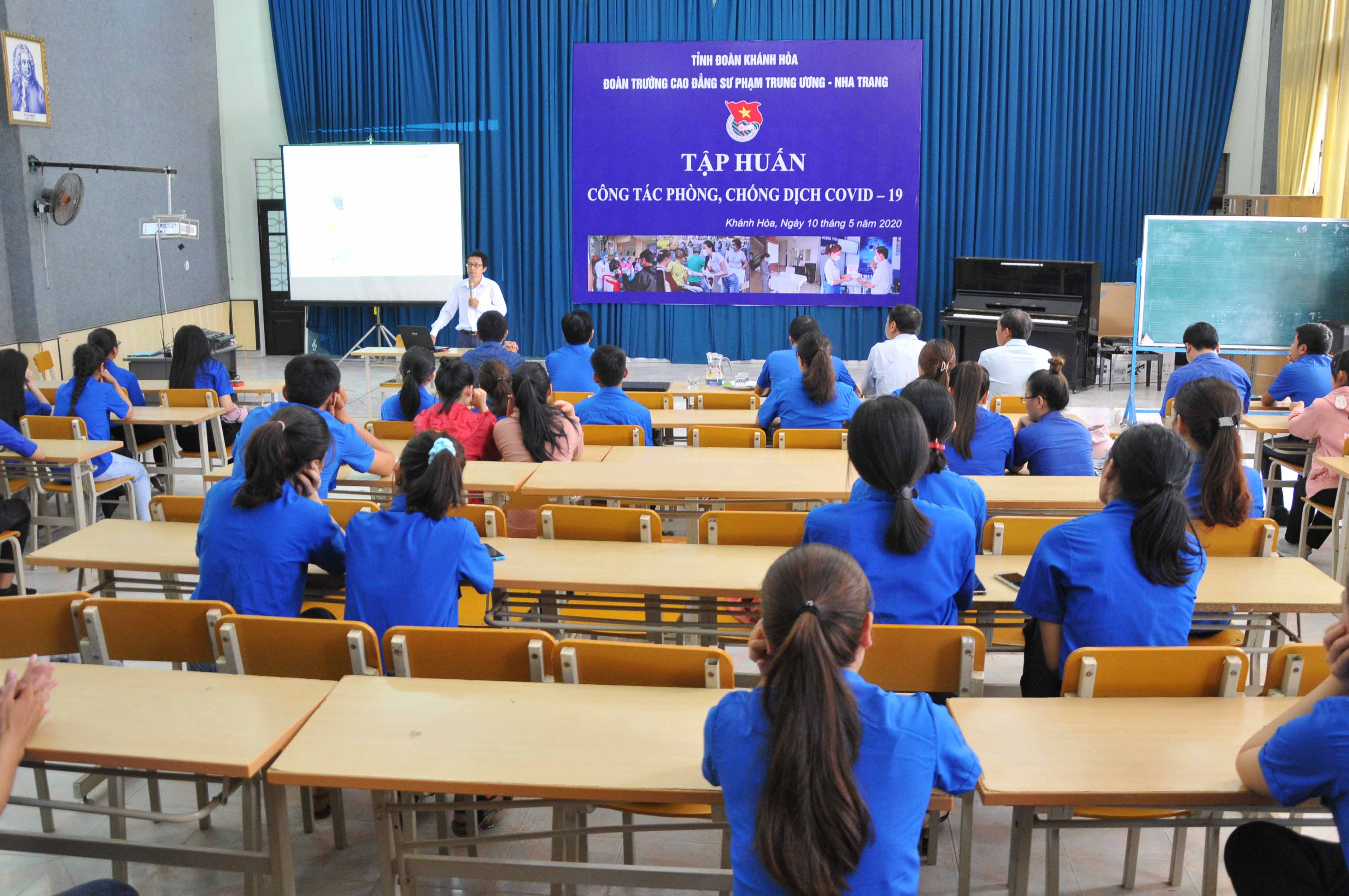 Tập huấn kỹ năng phòng, chống dịch Covid-19 cho hơn 100 cán bộ đoàn