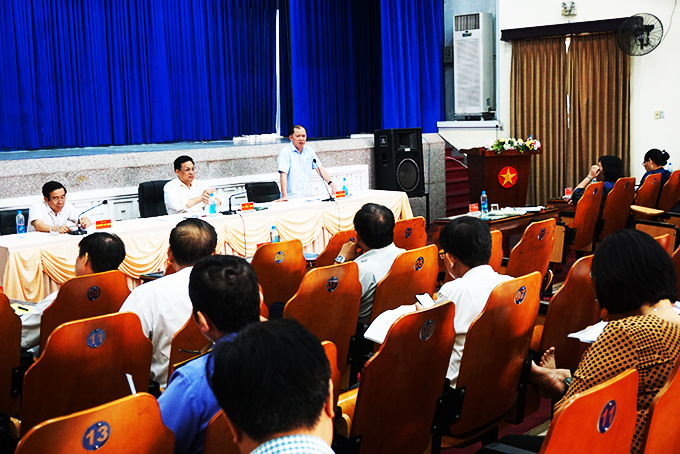 Thành ủy Nha Trang tổ chức góp ý dự thảo Báo cáo chính trị. 