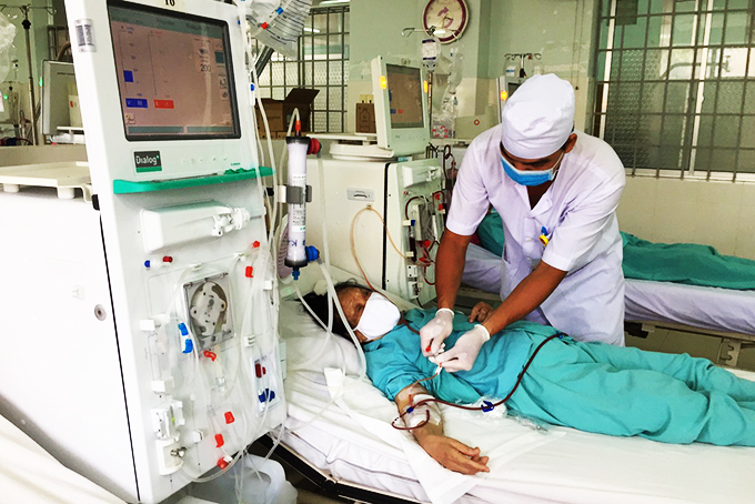 Quỹ khám, chữa bệnh bảo hiểm y tế: Tiếp tục vượt chi cao