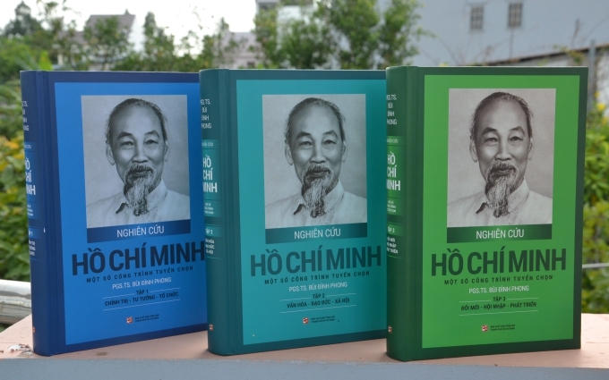 Bộ sách “Nghiên cứu Hồ Chí Minh - Một số công trình tuyển chọn” được kết cấu thành ba tập.