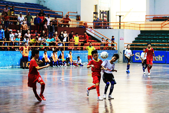 Giải bóng đá U11 tỉnh được các địa phương đề xuất giữ lại.