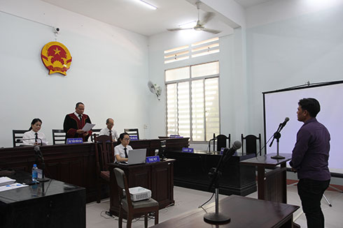 Trả thù cho con, cha vào tù