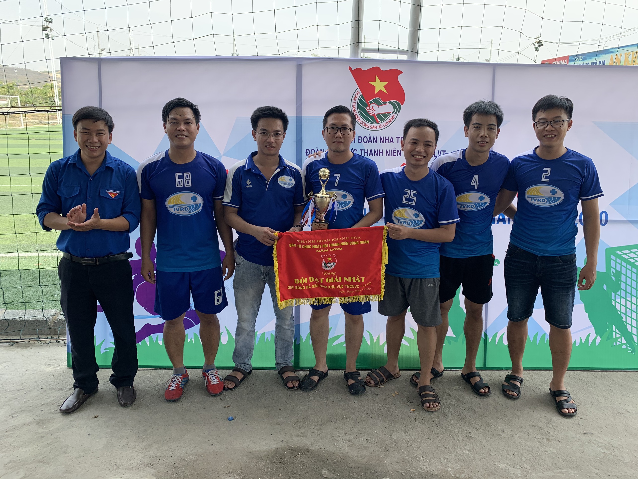 Thành đoàn Nha Trang tổ chức giải bóng đá mini nam