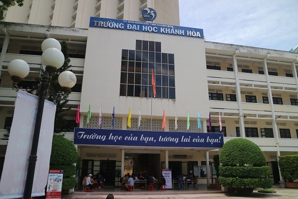 Trường Đại học Khánh Hòa tổ chức ôn tập cho học sinh lớp 12