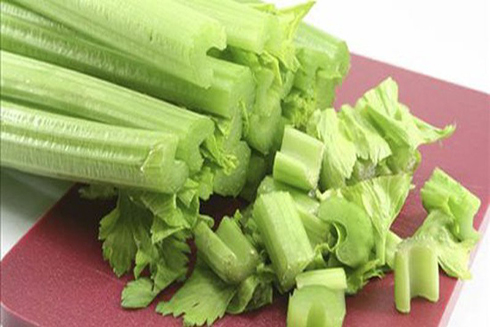 Dùng cần tây sai cách là rước bệnh vào người