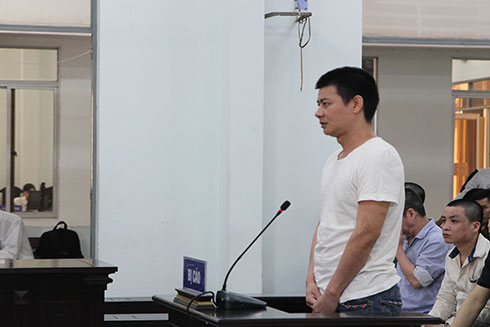 Mâu thuẫn, đâm chết hàng xóm