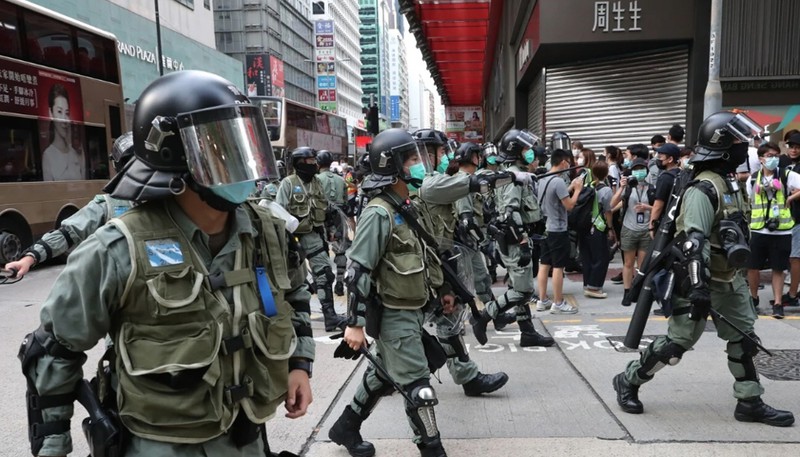 Người biểu tình đã xuống đường trong sự tức giận đối với luật an ninh quốc gia được đề xuất, mà một nguồn hợp pháp cao cấp khẳng định sẽ bắt nguồn từ hệ thống pháp lý của Hong Kong. Ảnh: SCMP