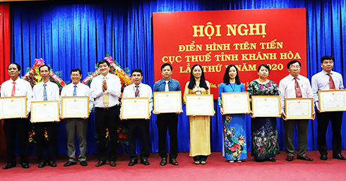 Sức bật từ các phong trào thi đua