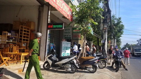 Người đàn ông tử vong trước tiệm thuốc nghi bị đột quỵ