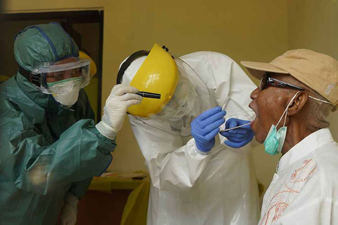 Xét nghiệm Covid-19 tại Indonesia. (Nguồn: AFP).