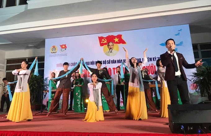 Hội thi văn nghệ Tự hào tiến bước dưới cờ Đảng