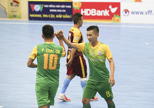 Sanvinest Sanna Khanh Hoa beat VietFootball 7-0 