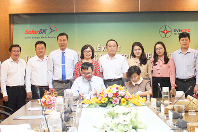 Công ty Cổ phần Điện lực Khánh Hòa: Hợp tác với SolarBK phát triển điện mặt trời