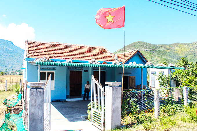 Căn nhà của gia đình ông Trần Sáu được hỗ trợ xây mới khang trang.