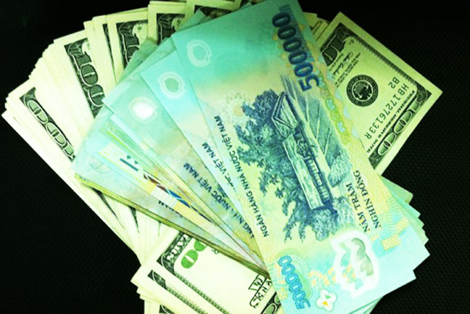 Giá USD tiếp tục hạ nhiệt