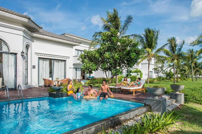 Giải mã sức hút kỳ nghỉ biệt thự biển - xu hướng du lịch thời thượng thế giới