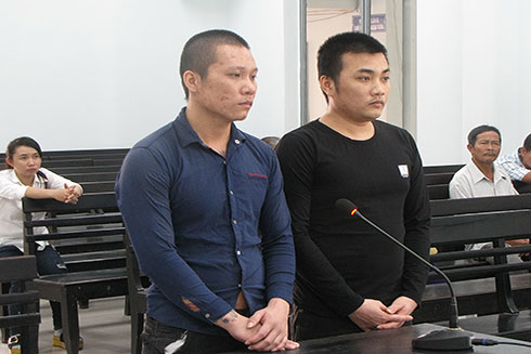 Xích mích, dùng cây gỗ đánh chết người