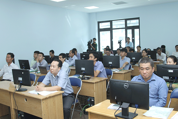 Các học viên tham gia khóa đào tạo công tác đảm bảo an toàn thông tin. 