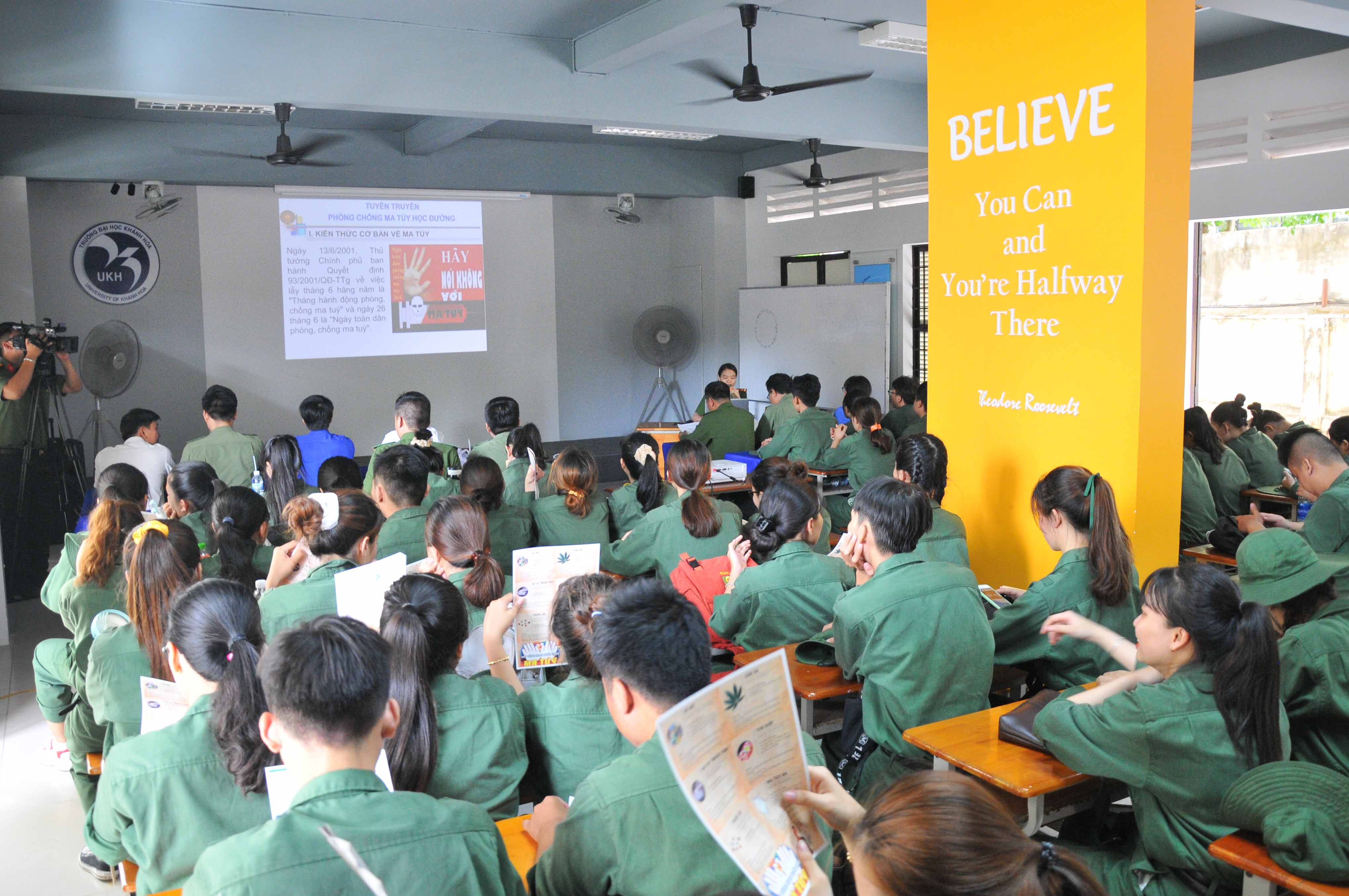 Tuyên truyền kiến thức về phòng, chống ma tuý cho sinh viên