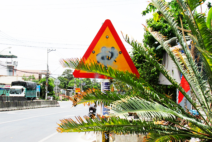 Biển báo giao thông bị xóa