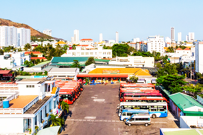 Vận tải hành khách khôi phục chậm