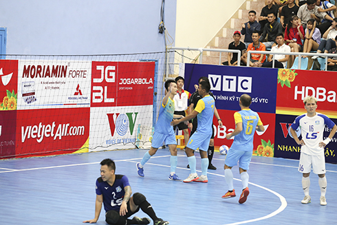 Sanvinest Sanna Khánh Hòa thắng thuyết phục Thái Sơn Bắc