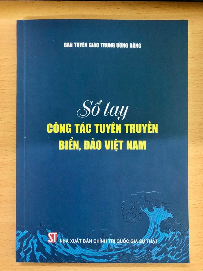 Xuất bản Sổ tay tuyên truyền biển, đảo Việt Nam