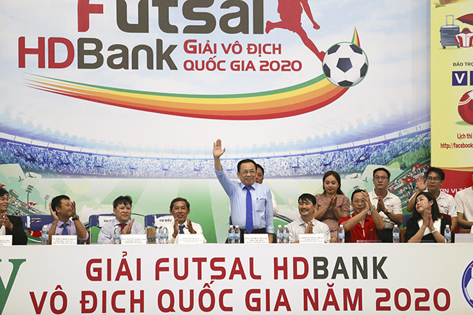 Vice-Chairman of Khanh Hoa Provincial People’s Committee Le Huu Hoang attends final match and closing ceremony 