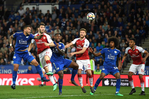 Arsenal và Leicester City đều phải có được chiến thắng để duy trì hy vọng có được suất dự cúp châu Âu mùa giải sau.
