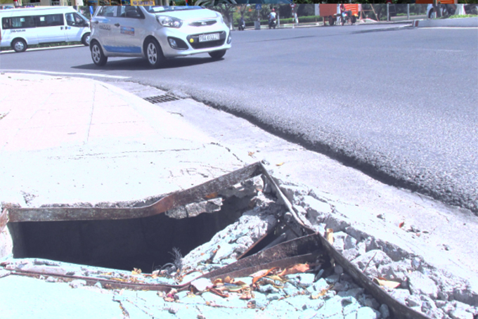 Hố ga bị sập nắp đậy