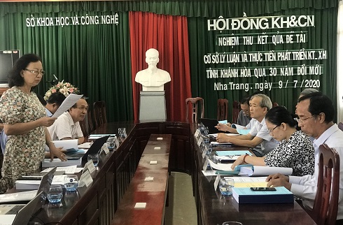 Nghiệm thu đề tài Khánh Hòa qua 30 năm đổi mới