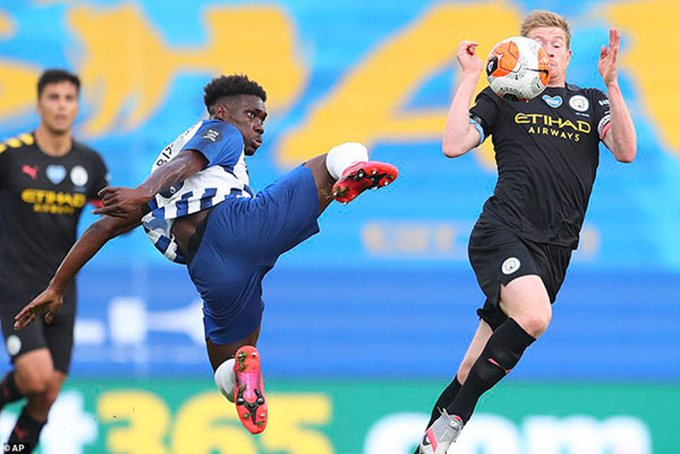 Brighton 0-5 Man City: Chiến thắng của Sterling