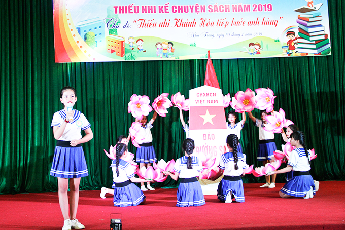Children taking part in book storytelling contest 2019