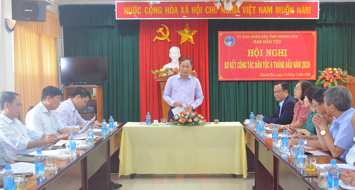 Ông Nguyễn Đắc Tài - Ủy viên Ban Thường vụ Tỉnh ủy, Phó Chủ tịch Thường trực UBND tỉnh Khánh Hòa phát biểu chỉ đạo.