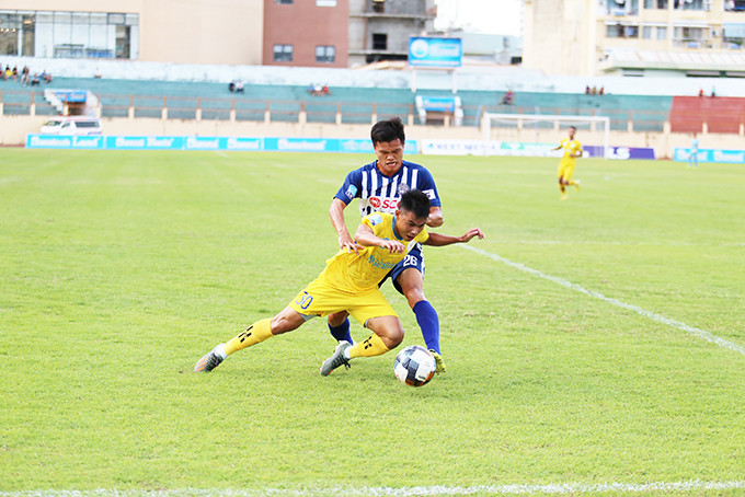 Trận đấu giữa Sanna Khánh Hòa - Biển Việt Nam và Bà Rịa Vũng Tàu trên sân 19-8 Nha Trang.  