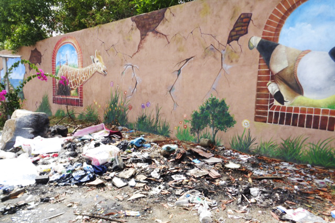 Vỉa hè nhếch nhác