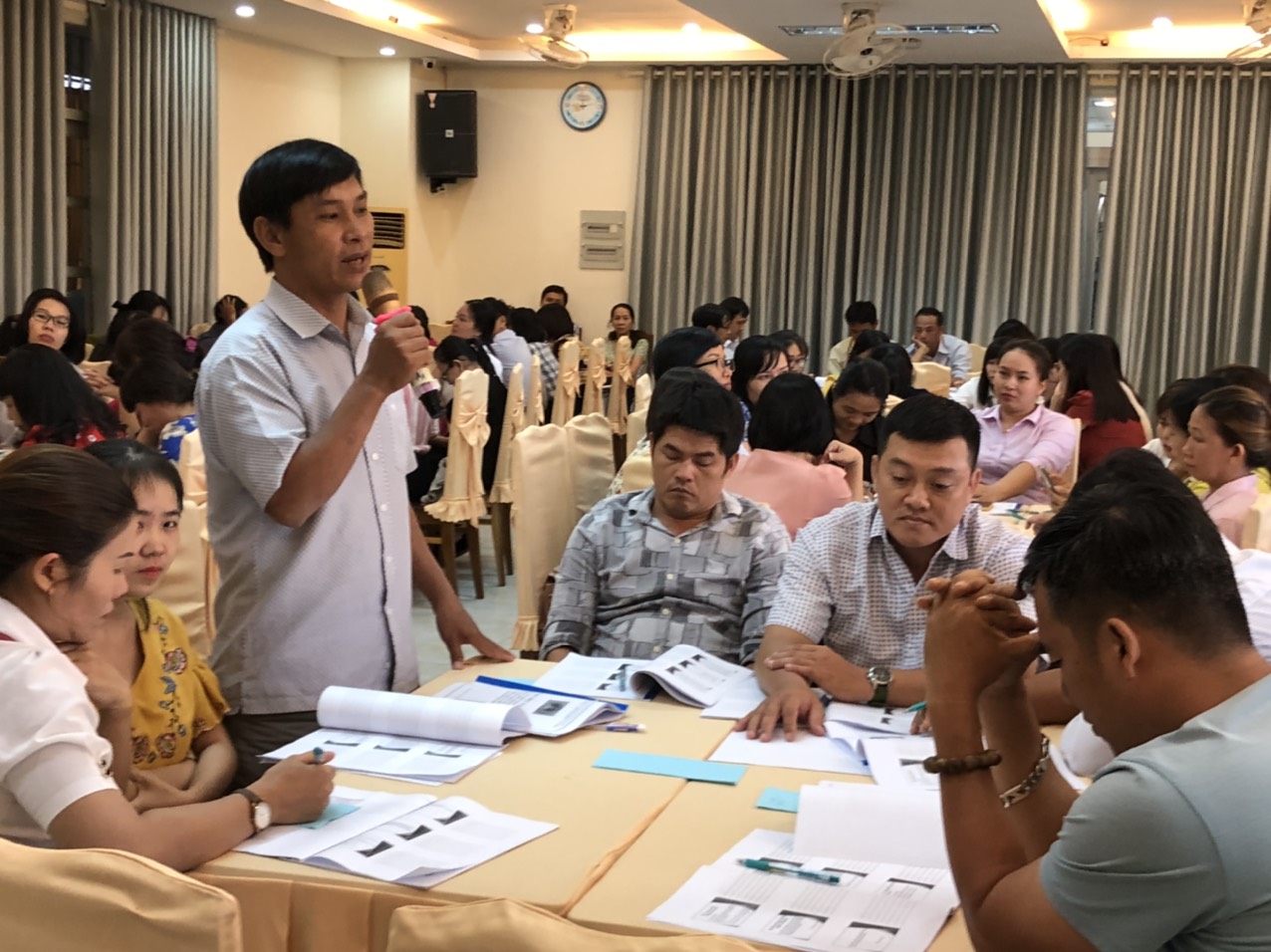 Tập huấn tuyên truyền, hỗ trợ phụ nữ tham gia giải quyết một số vấn đề xã hội liên quan đến phụ nữ