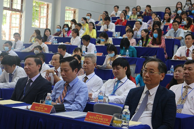 Các đại biểu tham dự đại hội. 