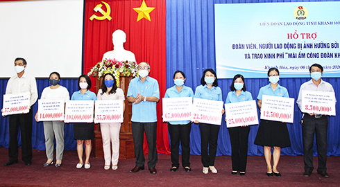 Chia sẻ với người lao động