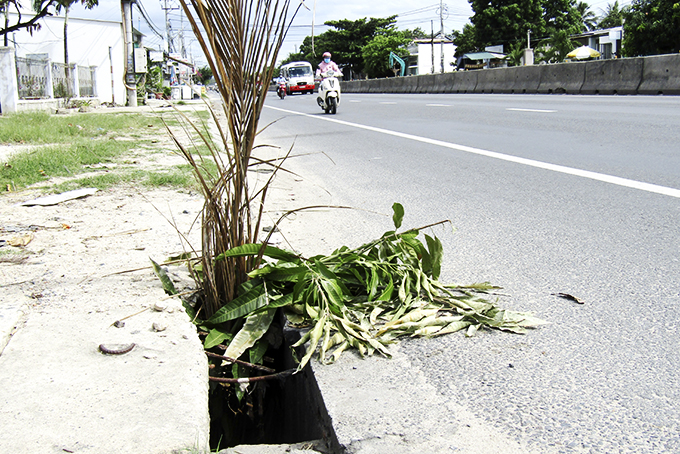 &quot;Bẫy&quot; trước nhà dân