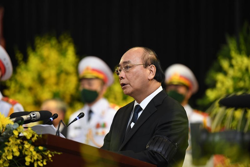 Thủ tướng Chính phủ Nguyễn Xuân Phúc, thay mặt Ban tổ chức lễ Quốc tang đọc lời điếu.