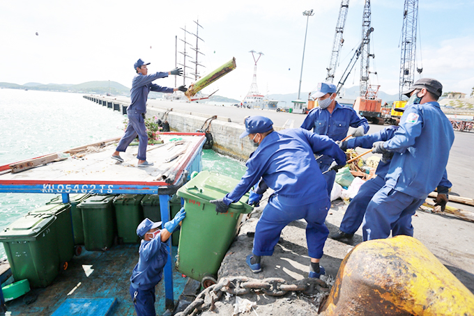 Tiếp tục thoái vốn nhà nước tại Công ty Cổ phần Môi trường Đô thị Nha Trang