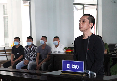 Giúp bạn đánh trả, 1 người tử vong